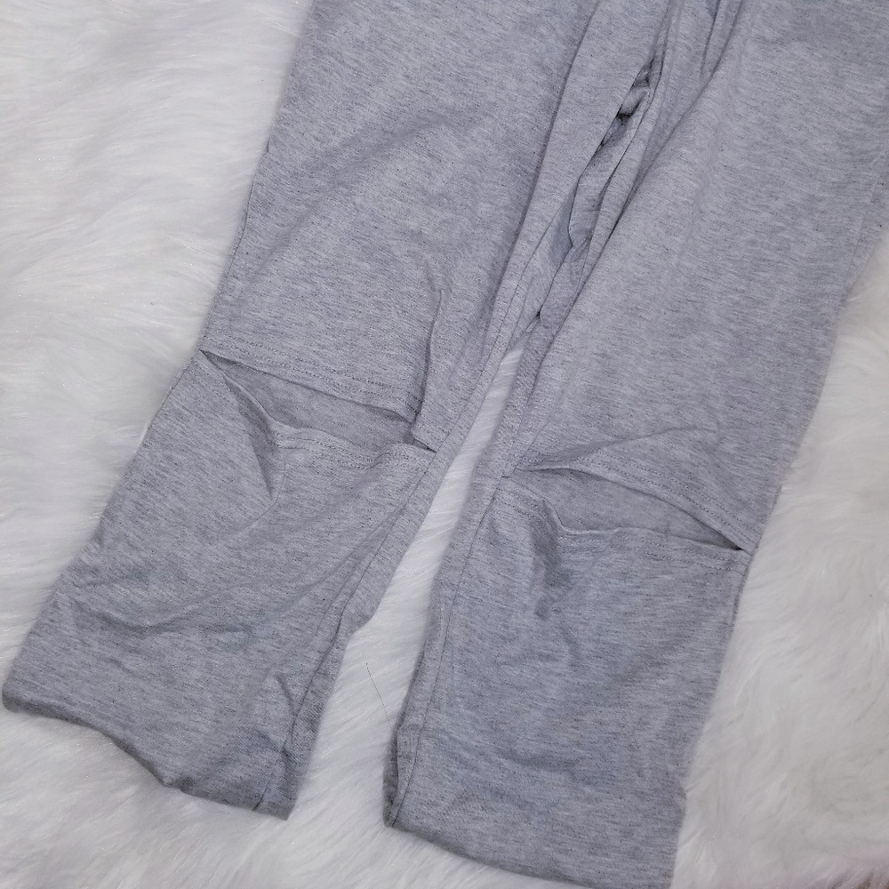 NWT Gray Off The Shoulder Long Sleeve JumpSuit - Picture 6 of 8